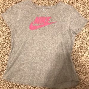 Gray Nike tee shirt